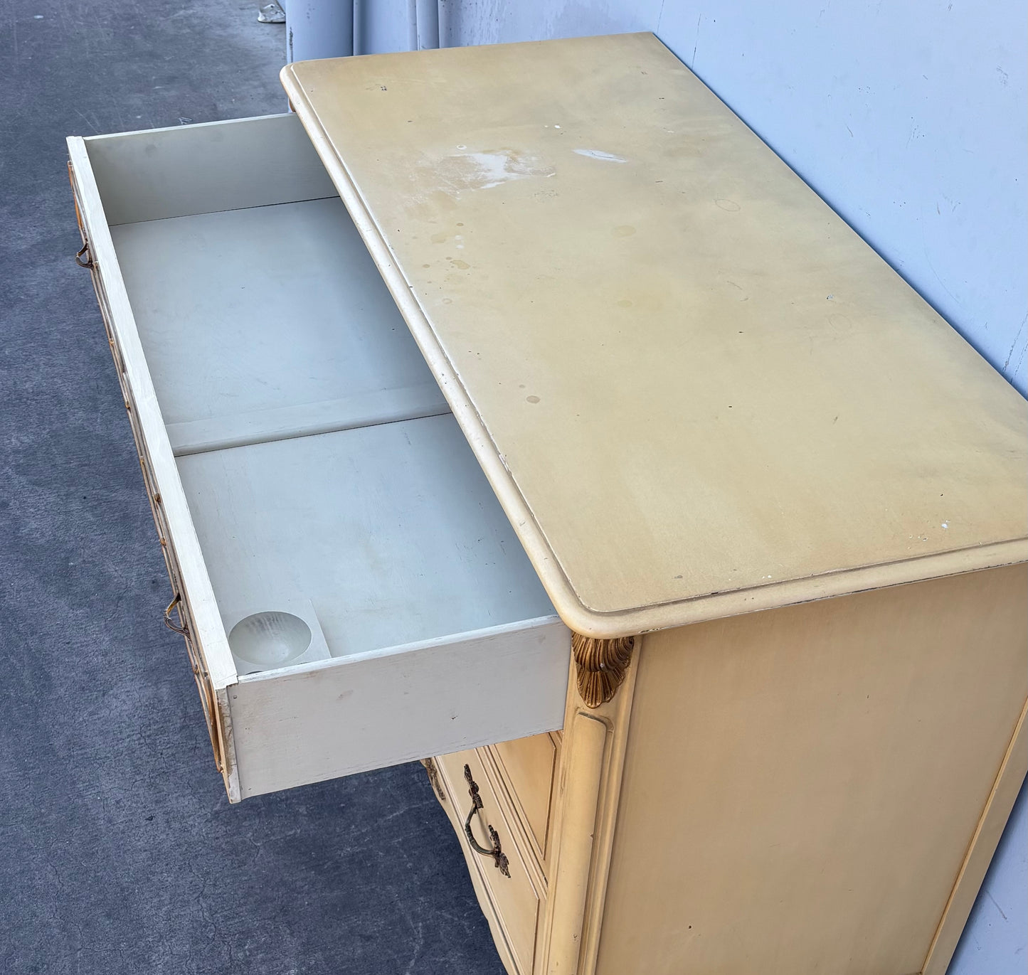 French Provincial 3 Drawer Dresser Light Wood Tall