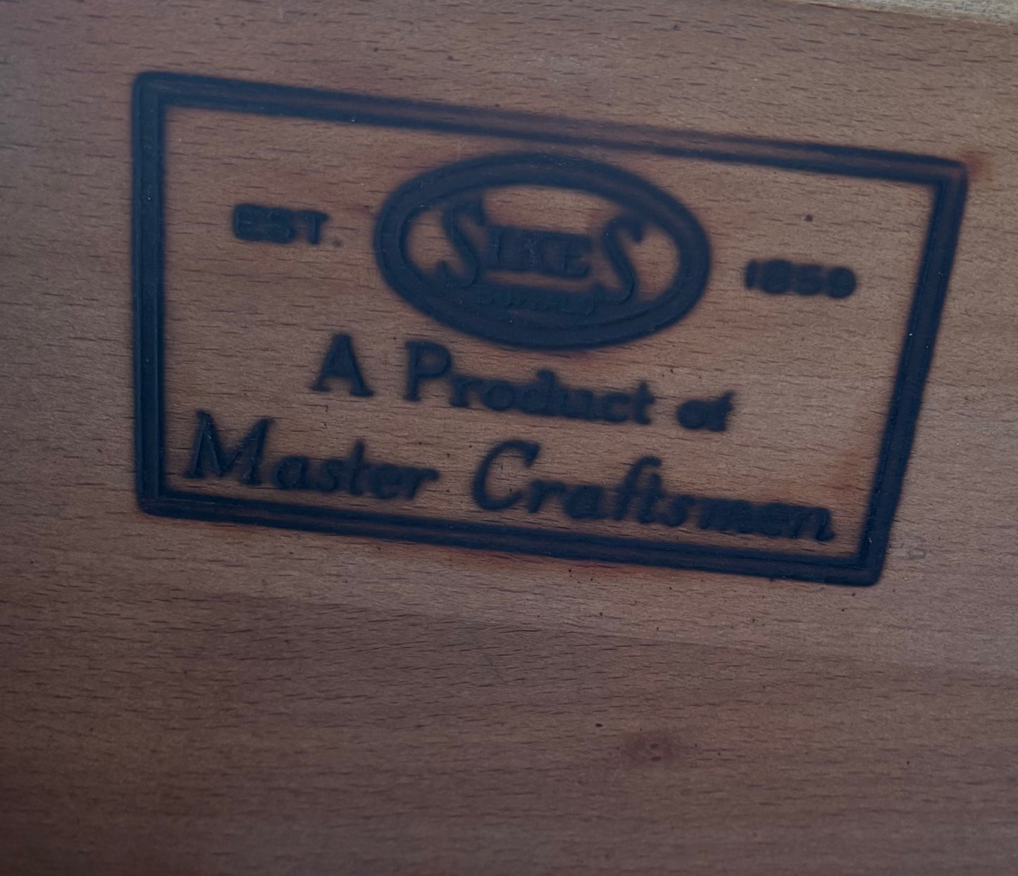 Master craftsmen sike s dresser / chest of drawers