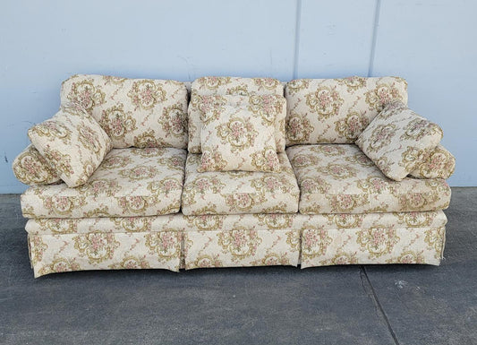 Floral couch / sofa settee vintage