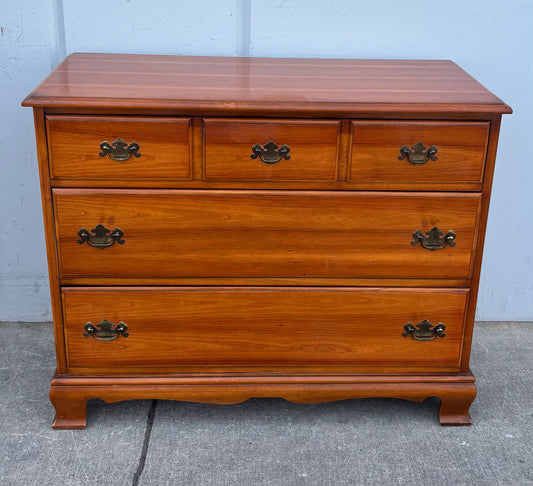 Dresser / sideboard storage cabinet
