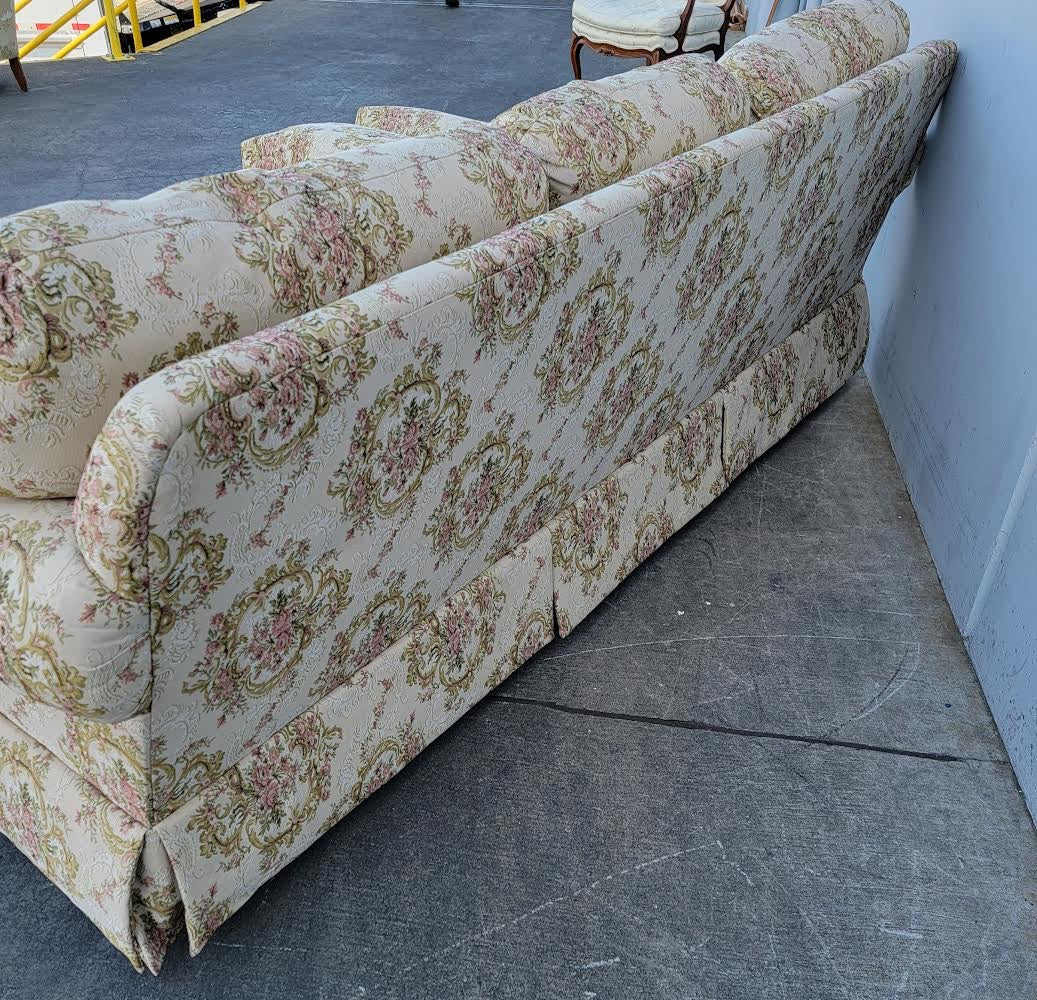 Floral couch / sofa settee vintage