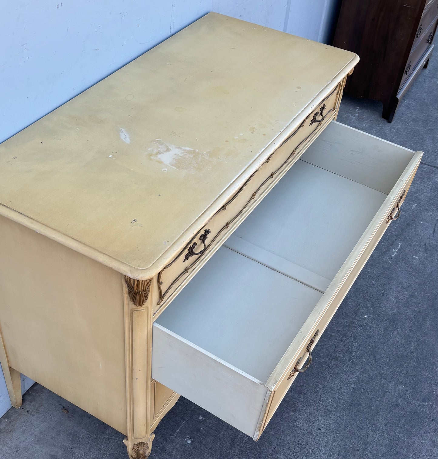 French Provincial 3 Drawer Dresser Light Wood Tall