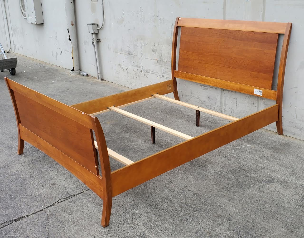 queen bed frame wheat tete & pied