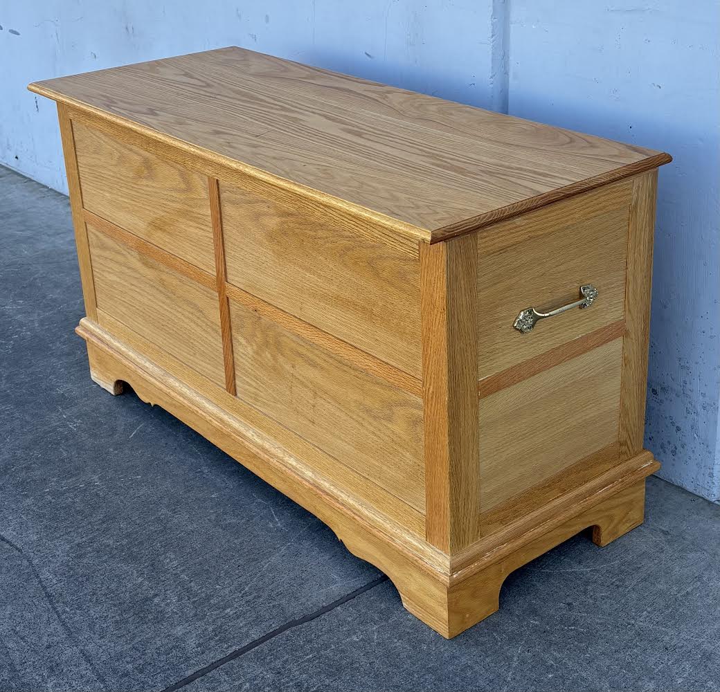 Vintage Wood Chest/trunk