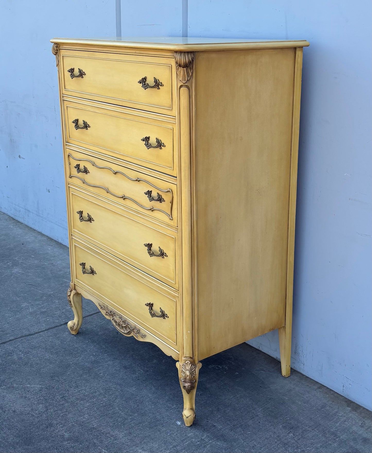 Off-white French style 5 drawer front chest