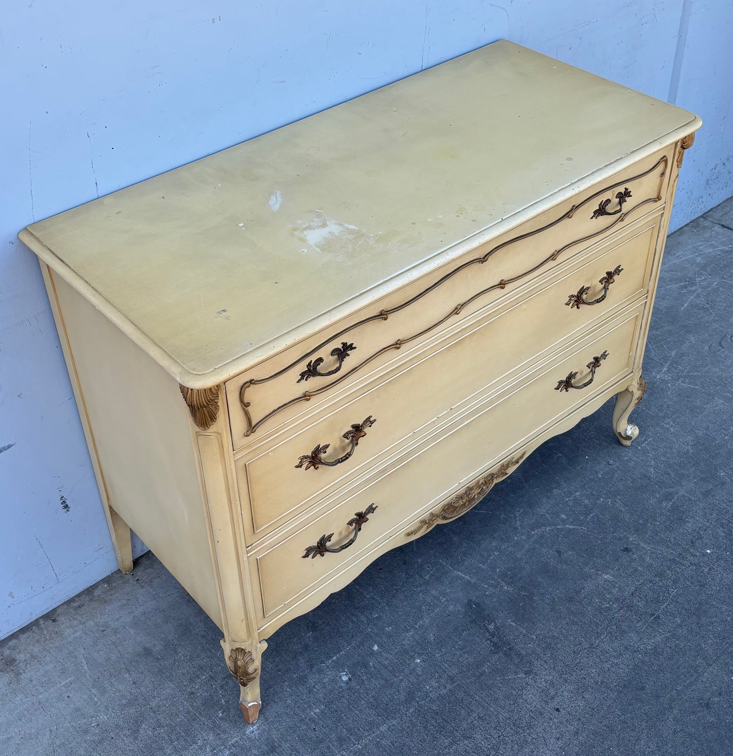 French Provincial 3 Drawer Dresser Light Wood Tall
