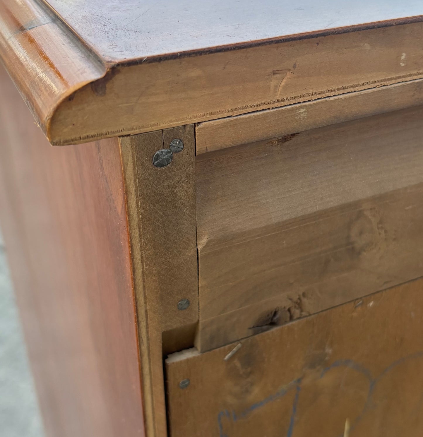 Dresser / sideboard storage cabinet