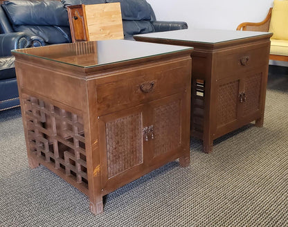 Yashio Japanese / Chinese/Asian (2) nightstands/end/side tables