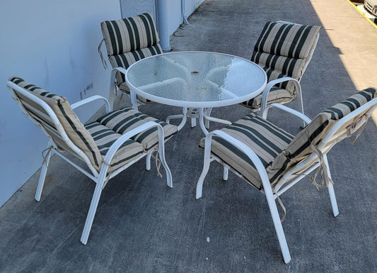 Patio set round table and 4 chairs white metal