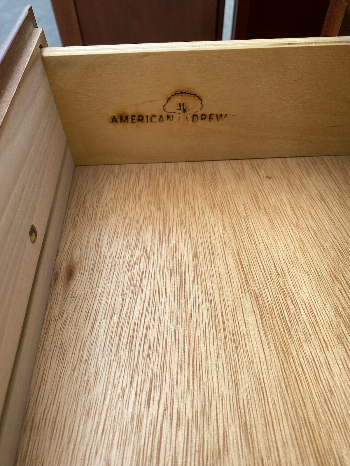 American drew buffet/ sideboard dresser cabinet