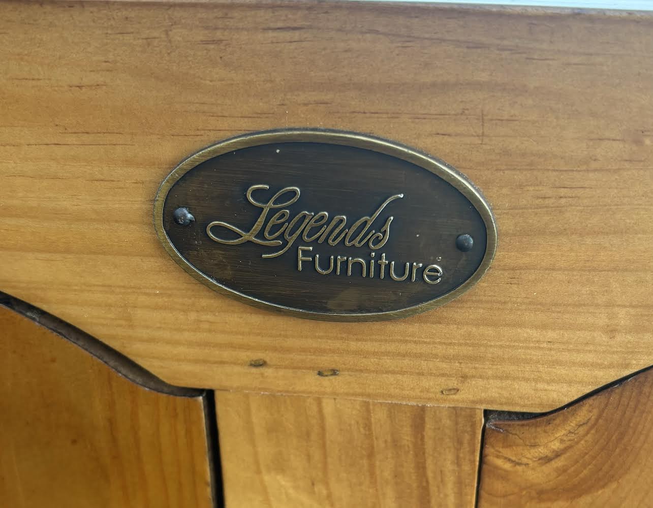 Antique legends TV stand/Dresser/sideboard