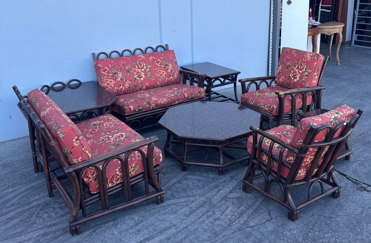 Outdoor/patio set 2 sofas/couches, 2 armchairs & 4 tables