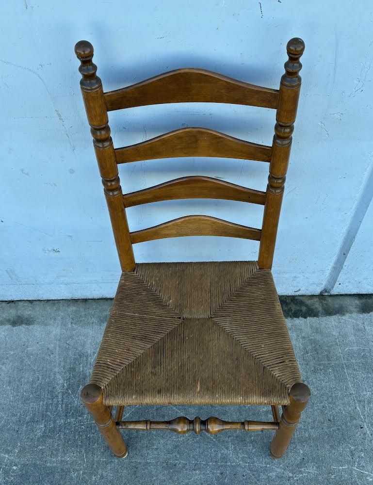 Mid 20th Century Maple Farmhouse Ladder Back Dining Side Chair