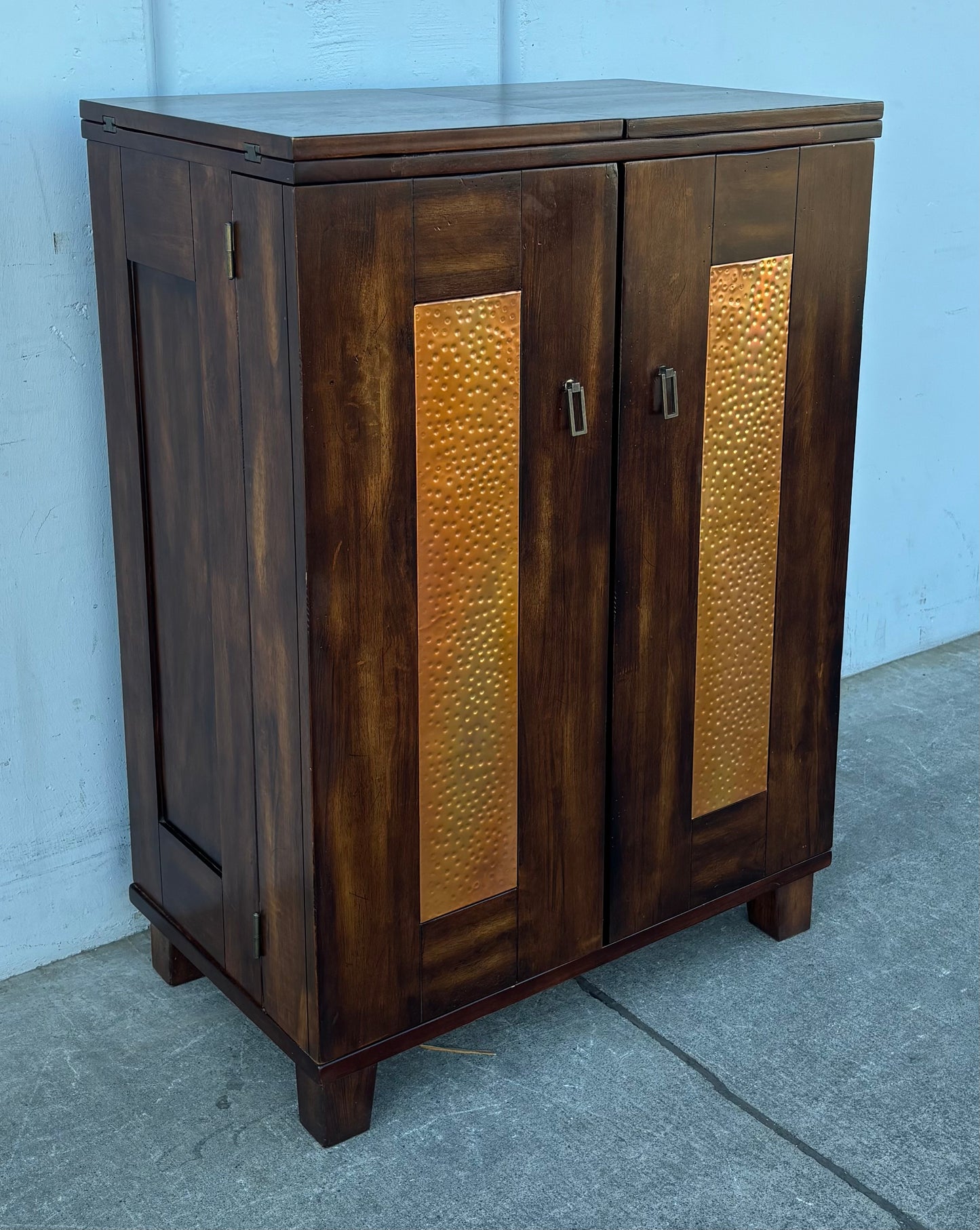 Dark wood buffet/ server cabinet
