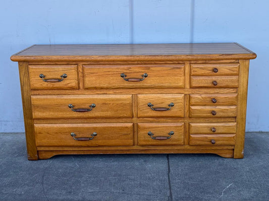 Bassett Vintage Wood Dresser