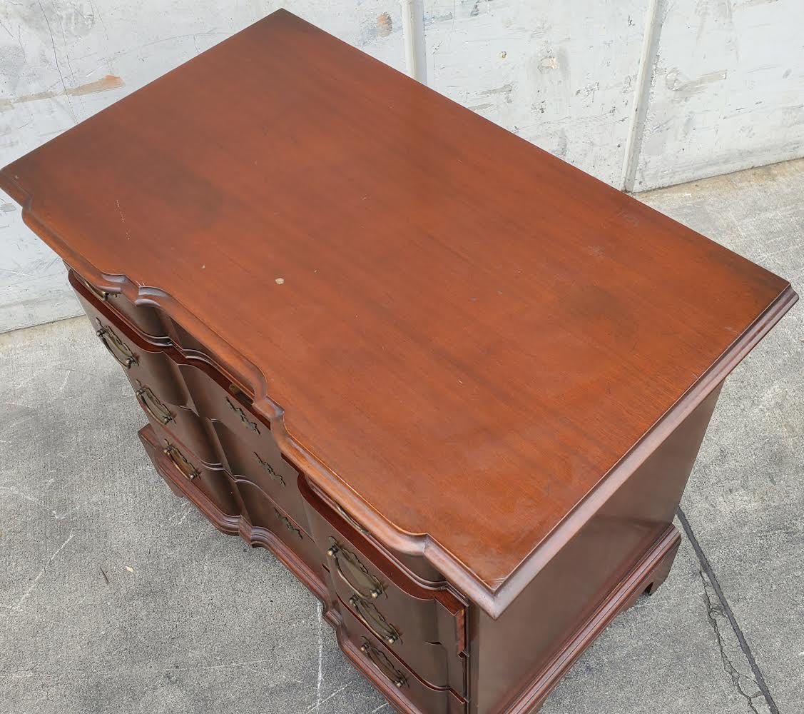 block front dresser/chest of drawers antique/vintage dark wood