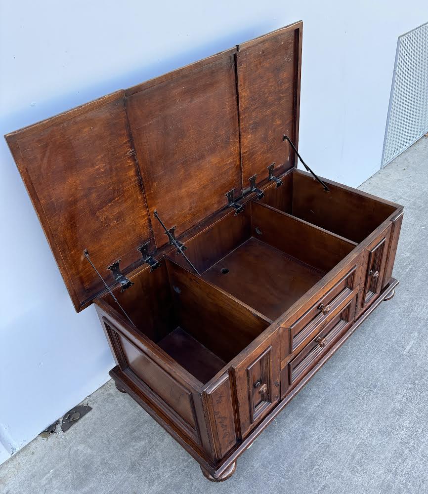 Dark wood coffee table lift top storage