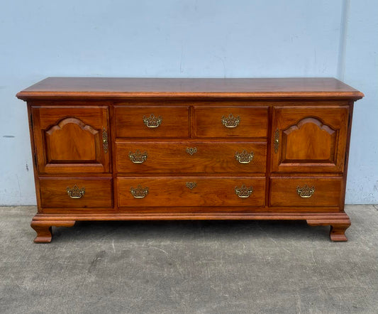 Thomasville Fisher Park Collection Buffet Dresser