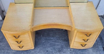 Antique/vintage vanity dressing table light wood with mirror