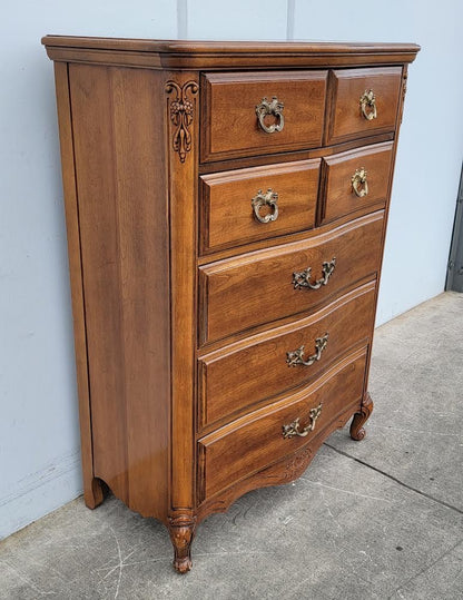 Drew highboy dresser/ chest of drawers vintage/ antique