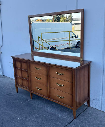 Broyhill Midcentury Dresser with Mirror