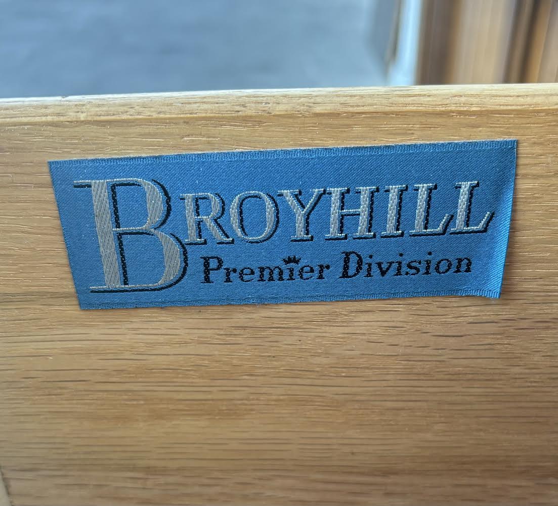 Broyhill Midcentury Dresser with Mirror