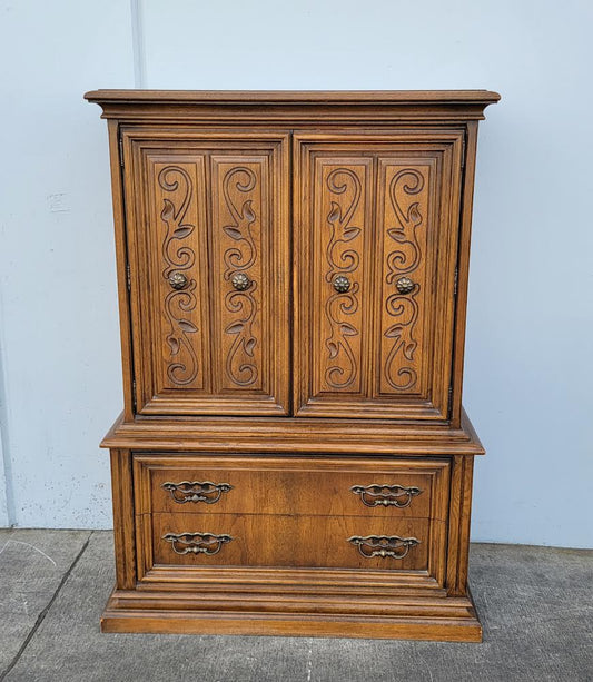Broyhill antique/ vintage armoire/ wardrobe with wheels