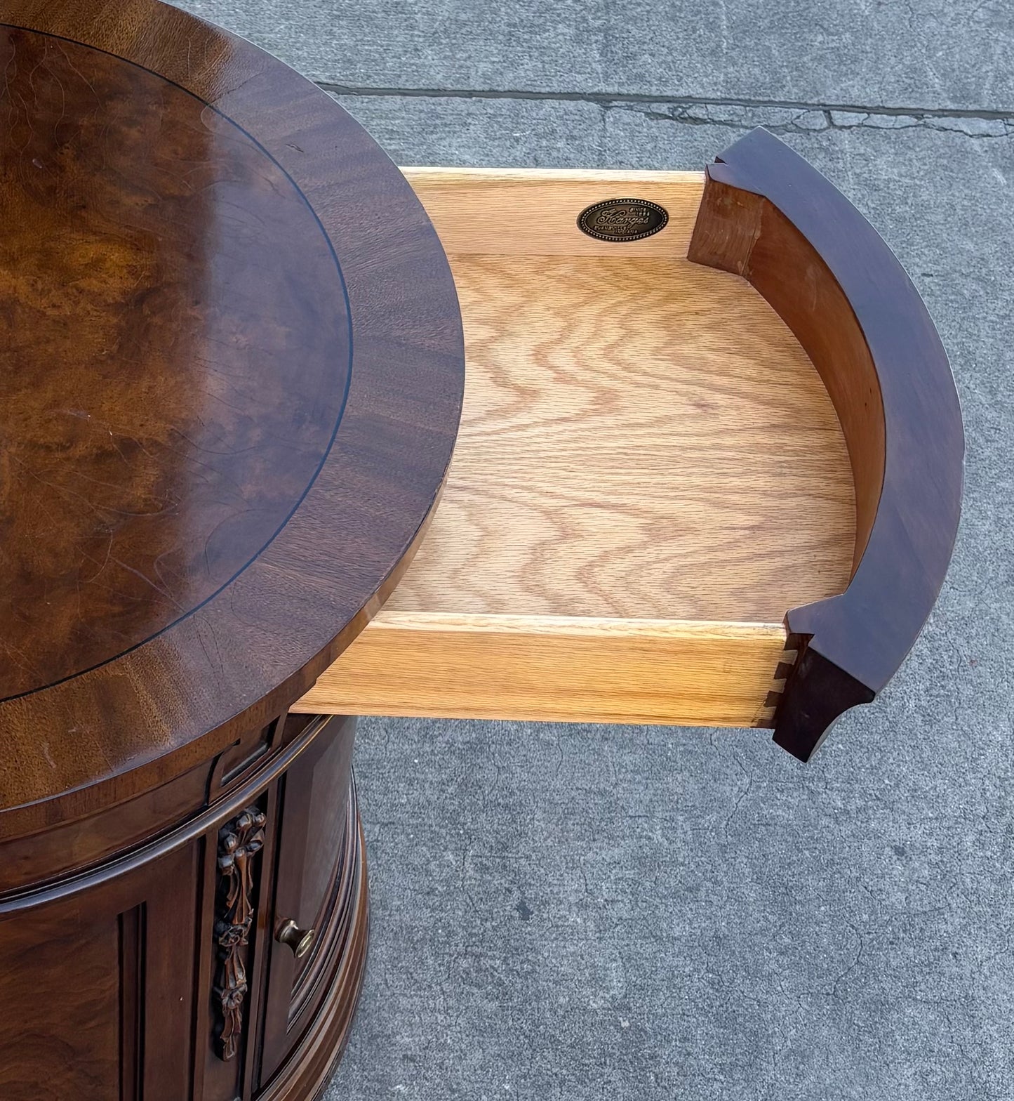 Karges round end/ side table cabinet