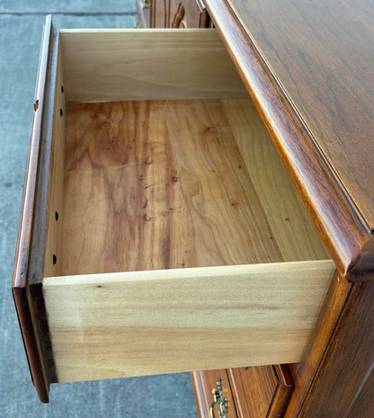 Thomasville Solid Wood Dresser / sideboard/ buffet
