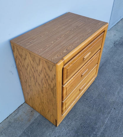 Stanley light wood nightstand/ chest of drawers/ end/side table