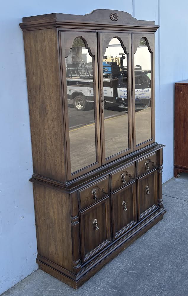 China Hutch Curio Cabinet