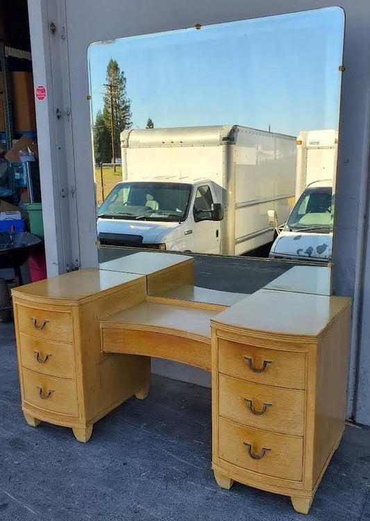 Antique/vintage vanity dressing table light wood with mirror