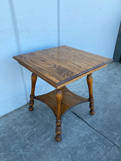 Kitchen/ dining table tiger oak style