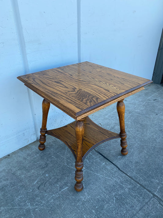Kitchen/ dining table tiger oak style