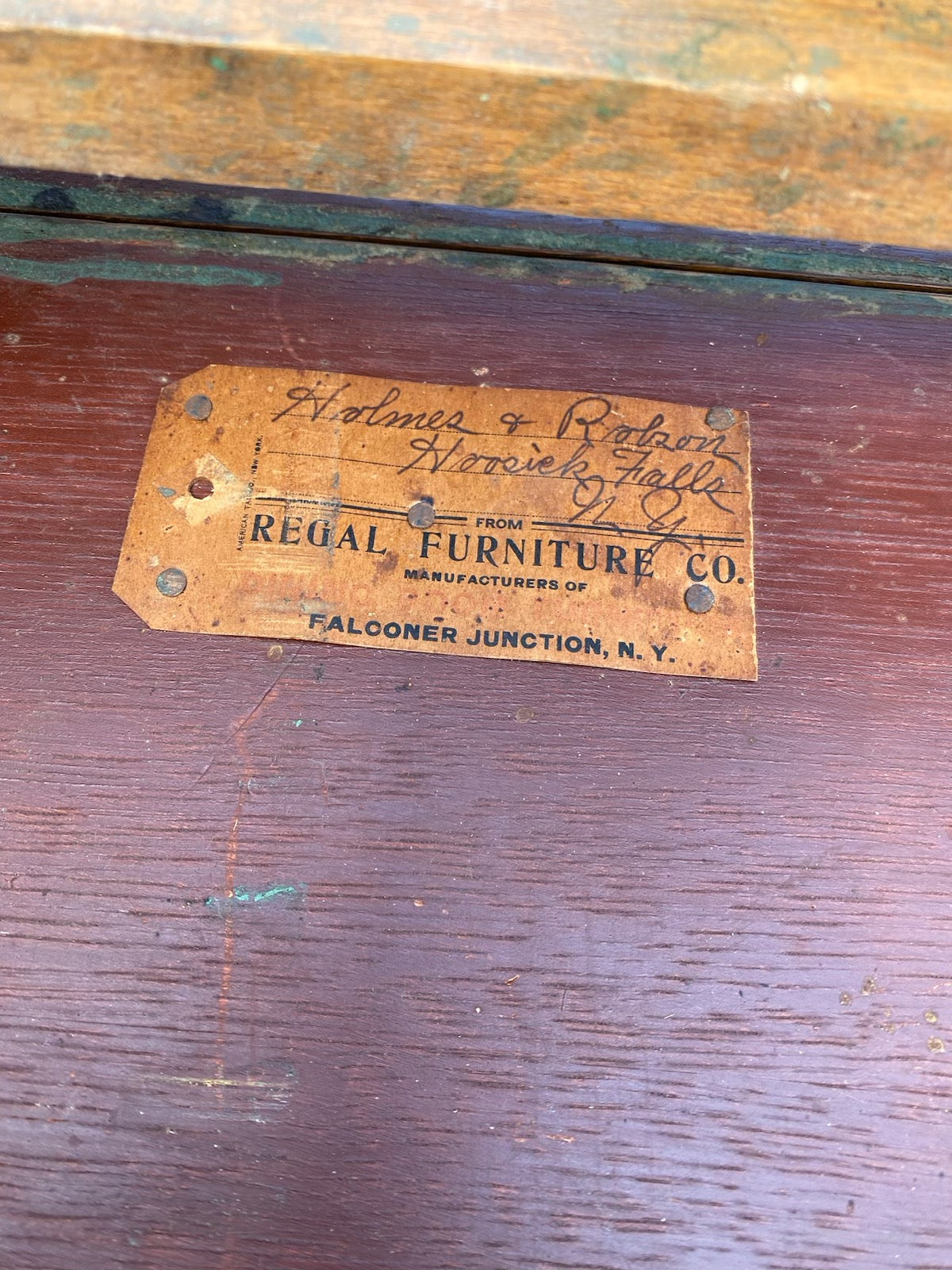 Regal furniture co. Dining table with 5 leaves
