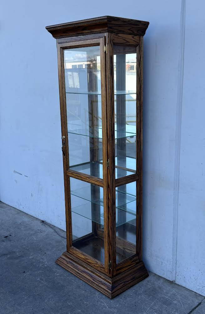 Vintage China Cabinet/Curio display