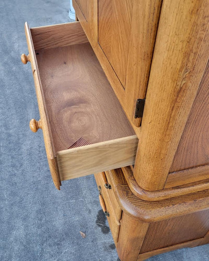 armoire/ wardrobe tv cabinet light wood
