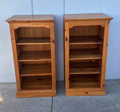 Ethan Allen 2 bookcases/ bookshelves