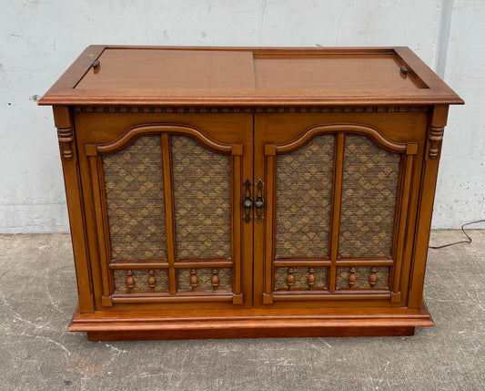 1960's magnavox astro sonic radio/record player Works