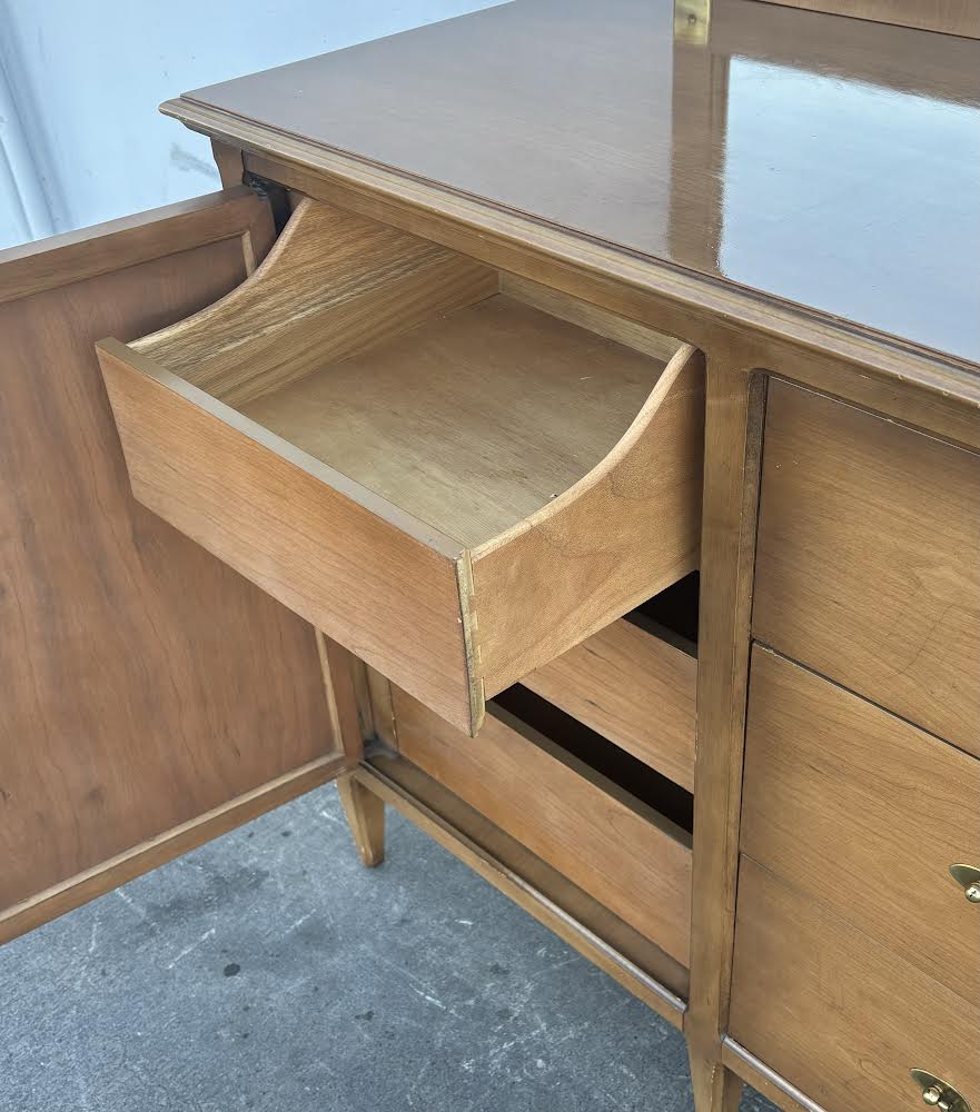 Broyhill Midcentury Dresser with Mirror