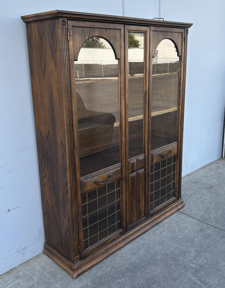 Three Shelf Curio / Hutch display cabinet