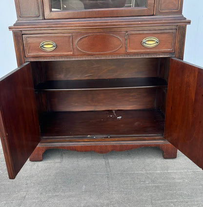 Thomasville Antique Mahogany Cabinet