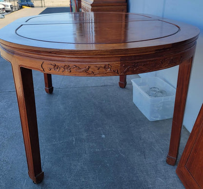 Round dining table with leaf