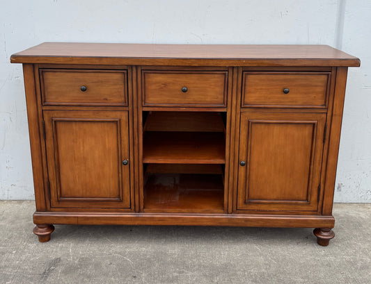 Sideboard/ buffet cabinet