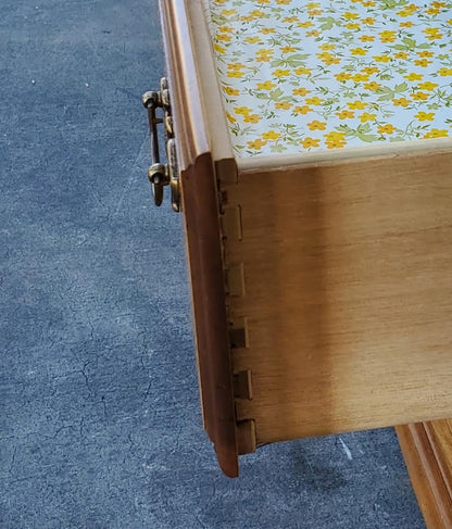 Bassett dresser/nightstand bureau