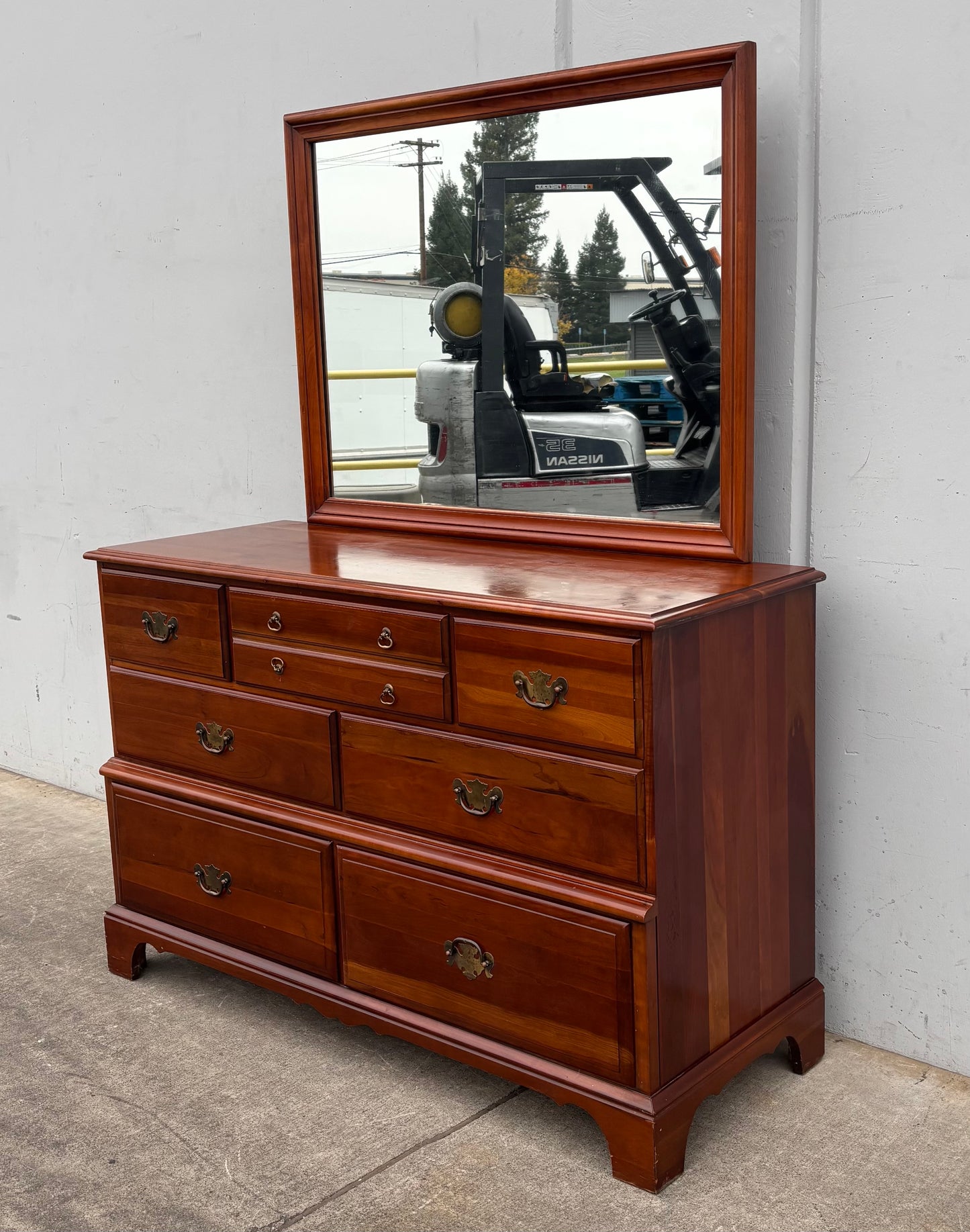 Hungerford dresser with mirror/ chest of drawers cherry