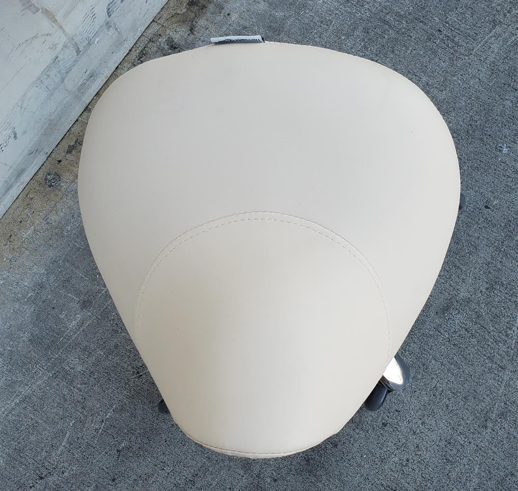 Dr lomilomi rolling saddle seat salon/clinic stool