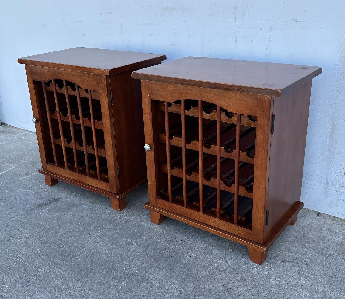 2 Wine rack cabinet with door
