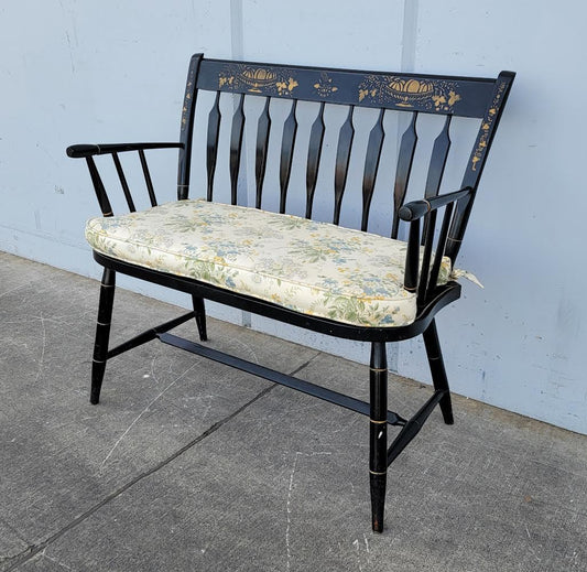 vintage settee Nichols & stone co. Black Hitchcock style bench floral cushion Stenciled Windsor