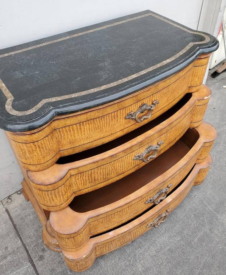 Light wood/black top dresser/chest of drawers